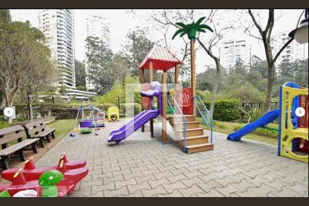 Apartamento para alugar com 290m², 4 quartos e 3 vagas Apartamento para alugar com 290m², 4 quartos e 3 vagasÁrea comum - Playground