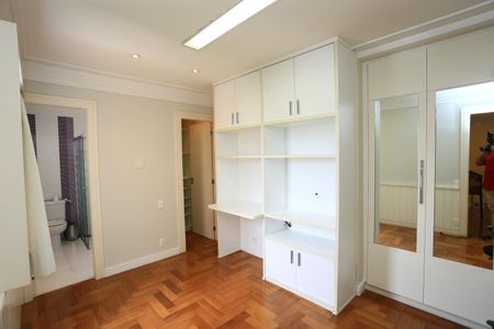 Apartamento para alugar com 290m², 4 quartos e 3 vagas Apartamento para alugar com 290m², 4 quartos e 3 vagassuíte 1
