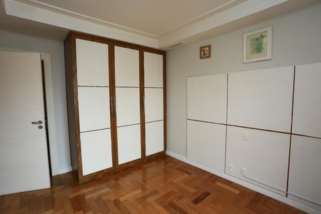 Apartamento para alugar com 290m², 4 quartos e 3 vagas Apartamento para alugar com 290m², 4 quartos e 3 vagassuíte 3