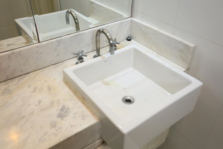 Apartamento para alugar com 290m², 4 quartos e 3 vagas Apartamento para alugar com 290m², 4 quartos e 3 vagasBanheiro da Suíte 1