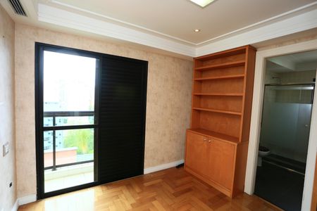 Apartamento para alugar com 290m², 4 quartos e 3 vagas Apartamento para alugar com 290m², 4 quartos e 3 vagassuíte 2