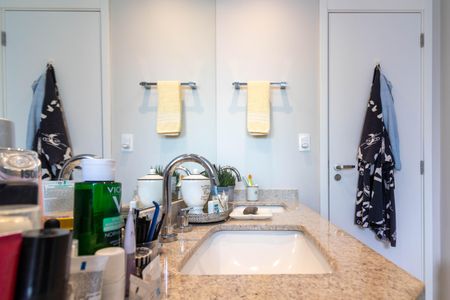 Apartamento à venda com 170m², 3 quartos e 2 vagasBanheiro da Suíte 1