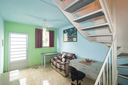 Sala de casa de condomínio para alugar com 2 quartos, 50m² em Campo Grande, Rio de Janeiro