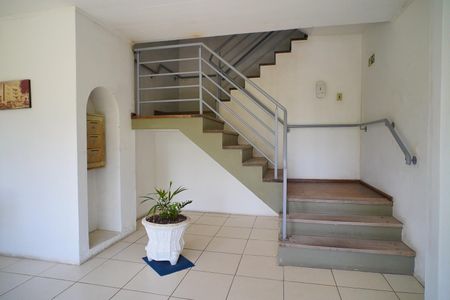 Apartamento à venda com 216m², 4 quartos e 2 vagas Apartamento à venda com 216m², 4 quartos e 2 vagasHall de entrada