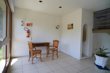 Apartamento à venda com 216m², 4 quartos e 2 vagas Apartamento à venda com 216m², 4 quartos e 2 vagasHall de entrada