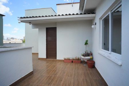 Apartamento à venda com 216m², 4 quartos e 2 vagas Apartamento à venda com 216m², 4 quartos e 2 vagasTerraço