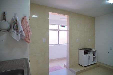 Apartamento à venda com 216m², 4 quartos e 2 vagas Apartamento à venda com 216m², 4 quartos e 2 vagasCozinha