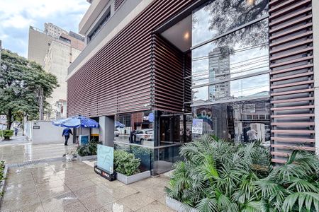 Apartamento à venda com 83m², 2 quartos e 1 vagaFachada - Plaquinha