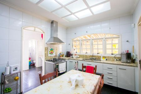 Casa à venda com 352m², 4 quartos e 3 vagasCozinha