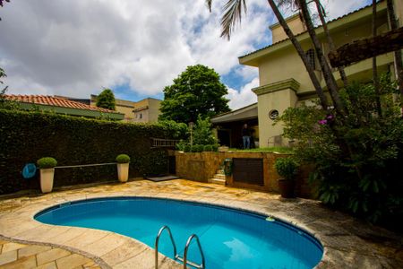 Casa à venda com 352m², 4 quartos e 3 vagasÁrea comum - Piscina