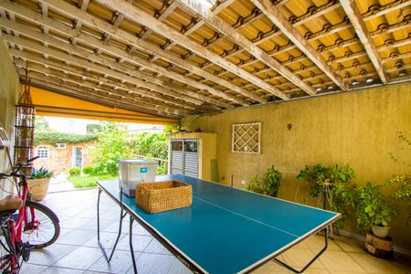 Casa à venda com 352m², 4 quartos e 3 vagasÁrea externa coberta