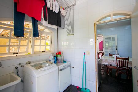 Casa à venda com 352m², 4 quartos e 3 vagasÁrea de serviço