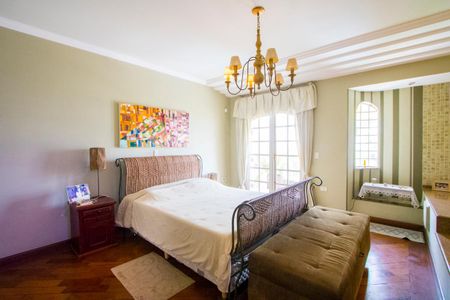 Casa à venda com 352m², 4 quartos e 3 vagasQuarto 1 - Suíte