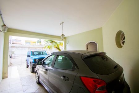Casa à venda com 352m², 4 quartos e 3 vagasÁrea fronta da casa/Garagem