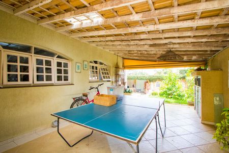 Casa à venda com 352m², 4 quartos e 3 vagasÁrea externa coberta