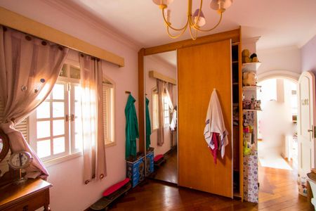 Casa à venda com 352m², 4 quartos e 3 vagasQuarto 4