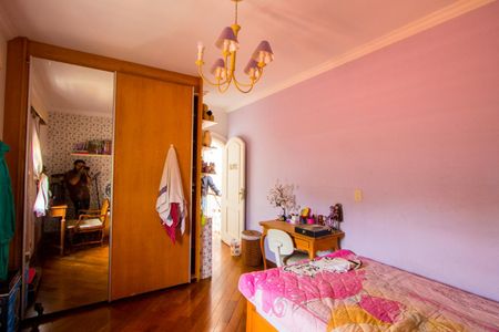 Casa à venda com 352m², 4 quartos e 3 vagasQuarto 4