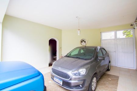 Casa à venda com 352m², 4 quartos e 3 vagasÁrea fronta da casa/Garagem