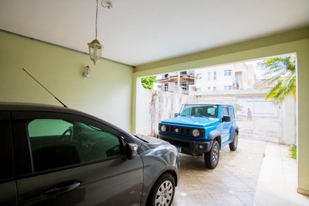 Casa à venda com 352m², 4 quartos e 3 vagasÁrea fronta da casa/Garagem