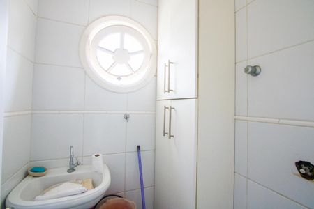 Casa à venda com 352m², 4 quartos e 3 vagasBanheiro de serviço