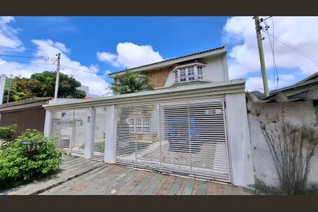 Casa à venda com 352m², 4 quartos e 3 vagasFachada