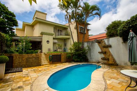 Casa à venda com 352m², 4 quartos e 3 vagasÁrea comum - Piscina