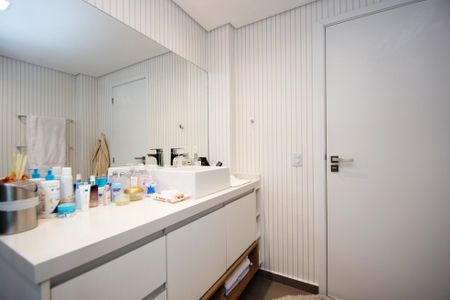 Apartamento à venda com 84m², 1 quarto e 1 vagabanheiro Suite