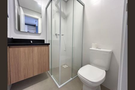 Banheiro de apartamento para alugar com 1 quarto, 27m² em Saco dos Limões, Florianópolis