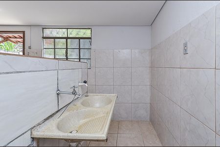 Casa para alugar com 60m², 2 quartos e sem vagaÁrea de Serviço
