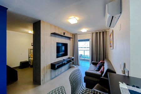 Sala de apartamento para alugar com 1 quarto, 55m² em Vila Regente Feijó, São Paulo