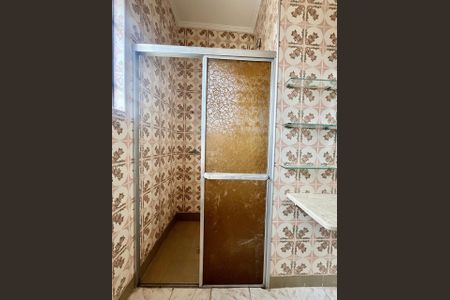 Casa à venda com 275m², 3 quartos e 3 vagasBanheiro da Suíte