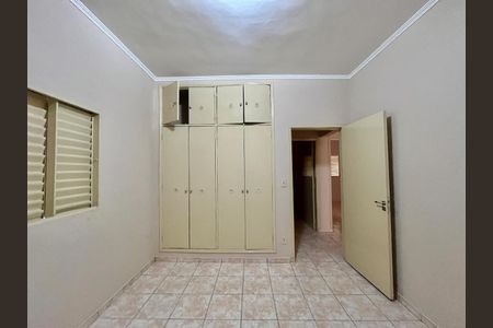 Casa à venda com 275m², 3 quartos e 3 vagasQuarto 2