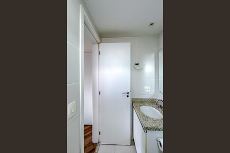 Apartamento à venda com 62m², 2 quartos e 2 vagasBanheiro da Suíte