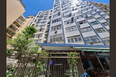 Apartamento à venda com 27m², 1 quarto e sem vaga Apartamento à venda com 27m², 1 quarto e sem vagaFachada