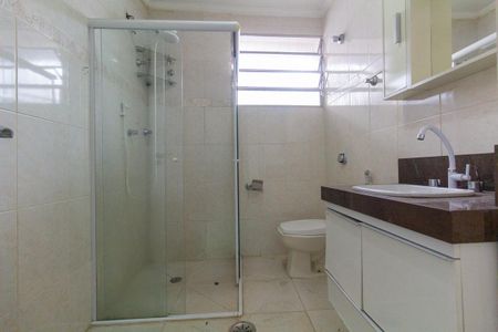 Casa para alugar com 230m², 3 quartos e 2 vagasBanheiro 1