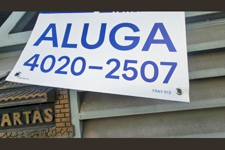 Casa para alugar com 230m², 3 quartos e 2 vagasFachada - plaquinha