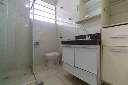 Casa para alugar com 230m², 3 quartos e 2 vagasBanheiro 1
