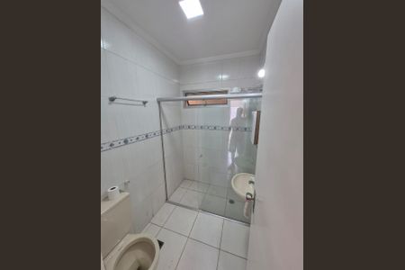 Banheiro de apartamento para alugar com 1 quarto, 37m² em Botafogo, Campinas