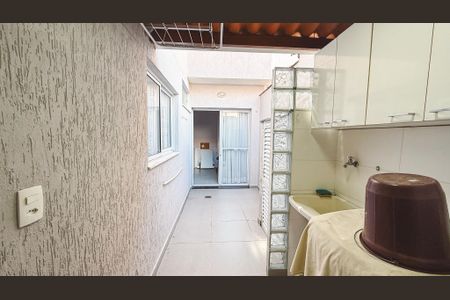 Casa à venda com 110m², 3 quartos e 1 vagaÁrea de Serviço