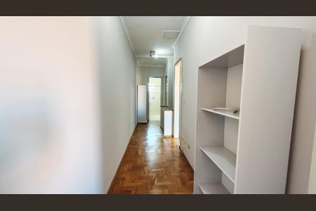 Casa à venda com 110m², 3 quartos e 1 vagaCorredor