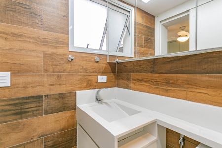 Apartamento à venda com 86m², 2 quartos e 2 vagasBanheiro da Suíte