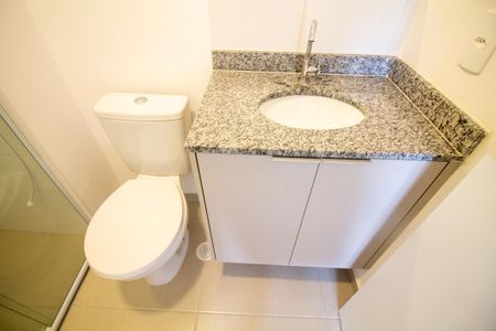 Banheiro da Suíte de apartamento para alugar com 1 quarto, 27m² em Campo Belo, São Paulo