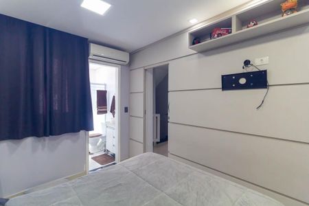 Casa de condomínio para alugar com 160m², 3 quartos e 3 vagas Casa de condomínio para alugar com 160m², 3 quartos e 3 vagasSuíte