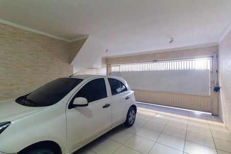 Casa de condomínio para alugar com 160m², 3 quartos e 3 vagas Casa de condomínio para alugar com 160m², 3 quartos e 3 vagasGaragem