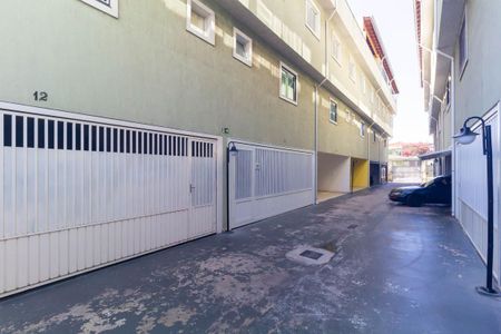 Casa de condomínio para alugar com 160m², 3 quartos e 3 vagas Casa de condomínio para alugar com 160m², 3 quartos e 3 vagasCondomínio
