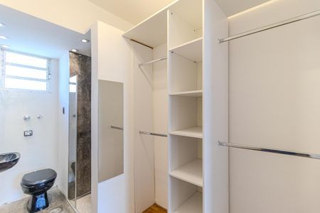 Apartamento à venda com 90m², 2 quartos e sem vagaCloset da Suíte