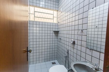 Casa para alugar com 120m², 3 quartos e sem vaga Casa para alugar com 120m², 3 quartos e sem vagaBanheiro Social 2