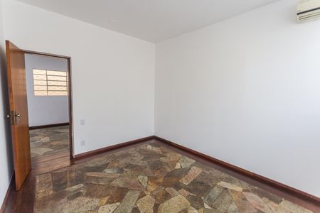 Casa para alugar com 120m², 3 quartos e sem vaga Casa para alugar com 120m², 3 quartos e sem vagaQuarto 1