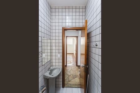 Casa para alugar com 120m², 3 quartos e sem vaga Casa para alugar com 120m², 3 quartos e sem vagaBanheiro Social 2