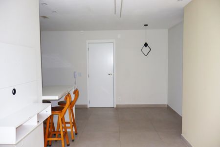 Sala  de apartamento para alugar com 2 quartos, 58m² em Picanço, Guarulhos